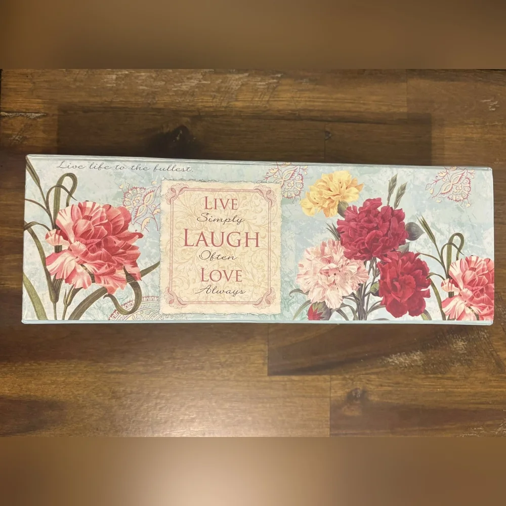 Like New! Encouraging Phrases Around A Beautiful Storing Box